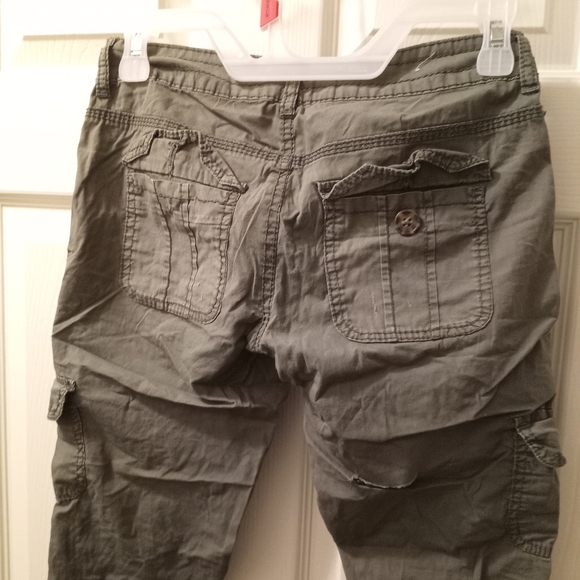 . - Picture 13 of 14